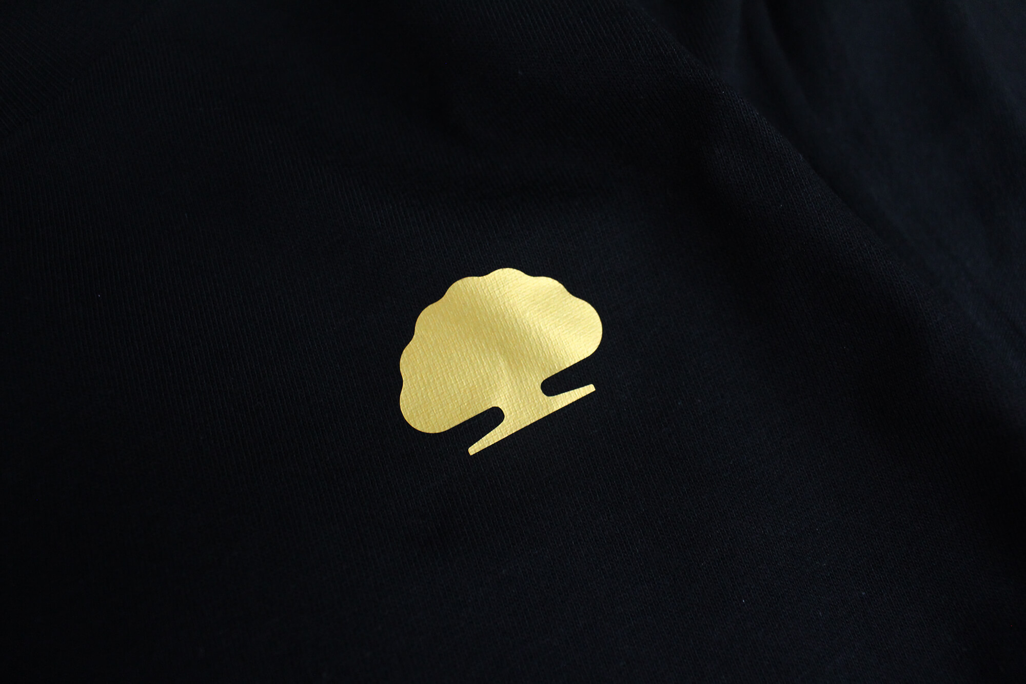 小金樹-客製化金色棉質T恤 - 創八製衣(台北店)的作品案例